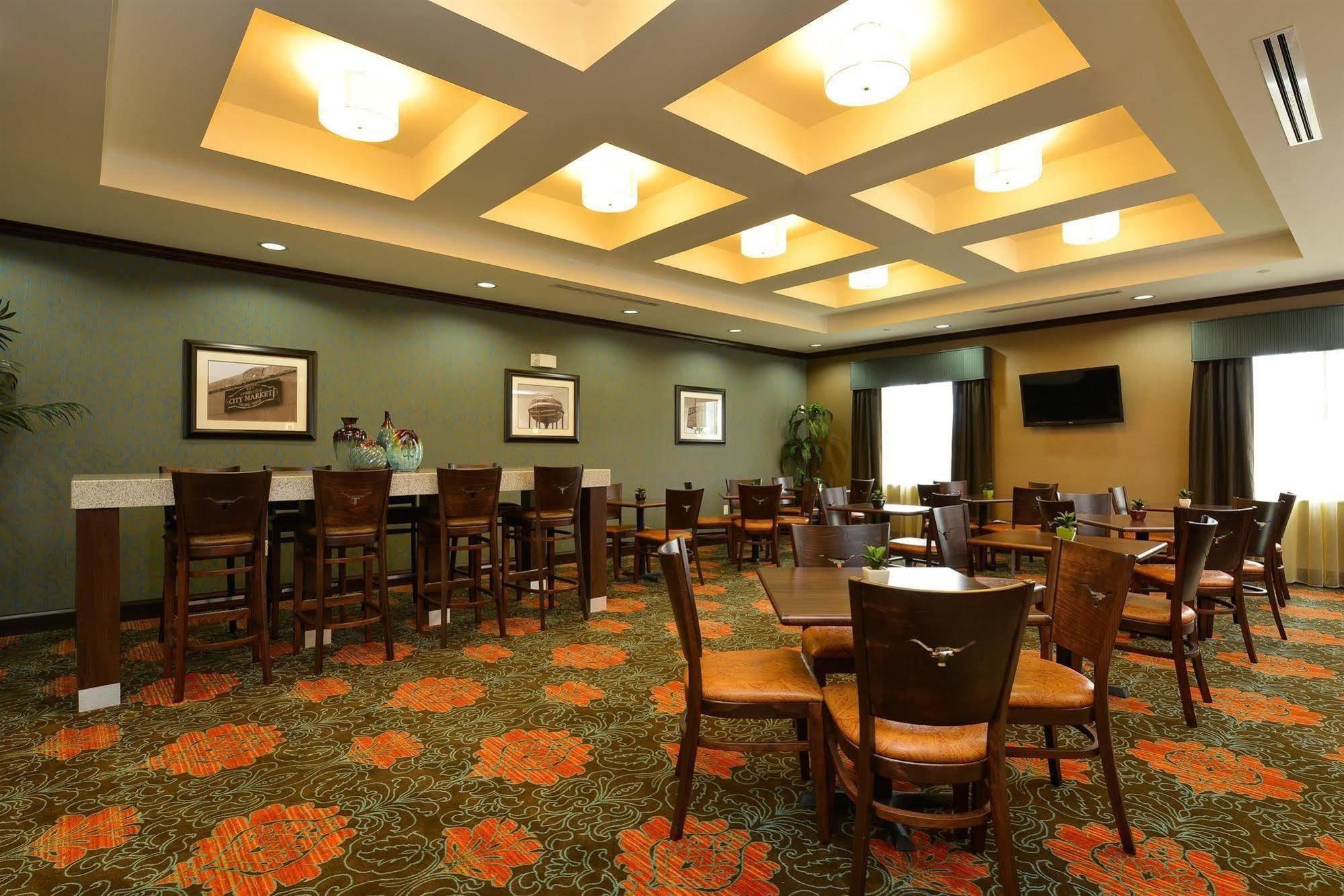 Best Western Plus Longhorn Inn & Suites Luling Zewnętrze zdjęcie