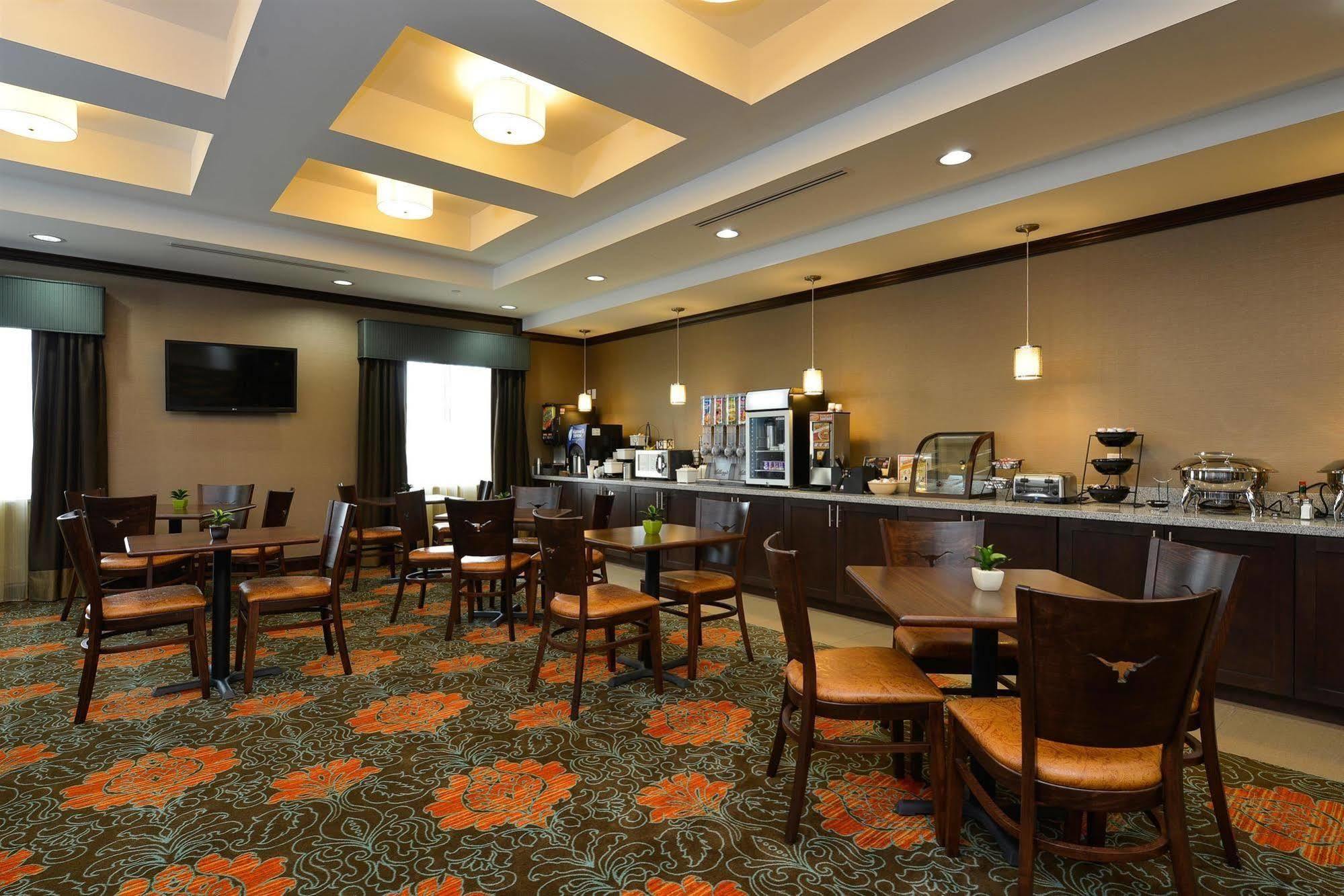 Best Western Plus Longhorn Inn & Suites Luling Zewnętrze zdjęcie
